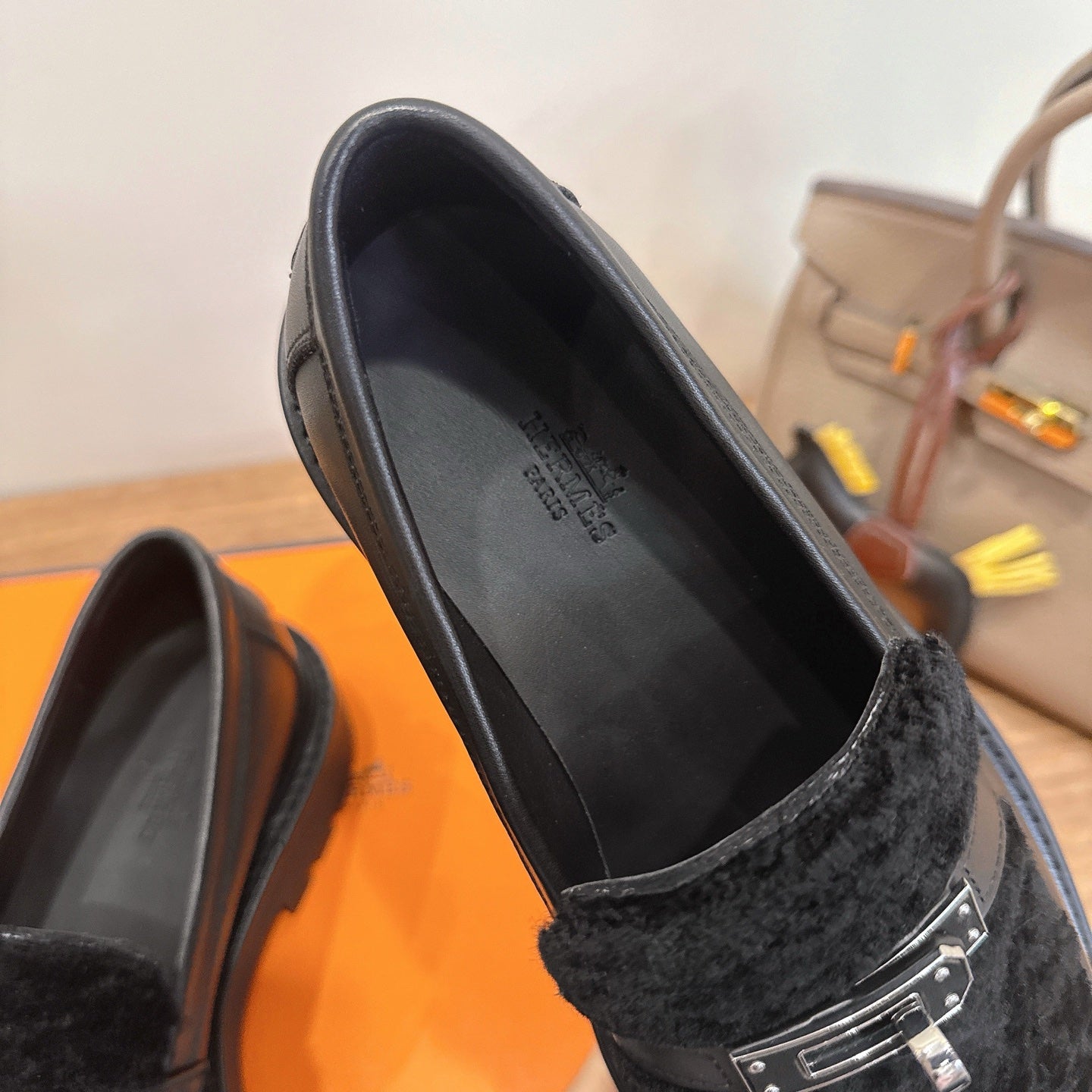 HM 26ss Loafers Black Wool Calfskin 638437