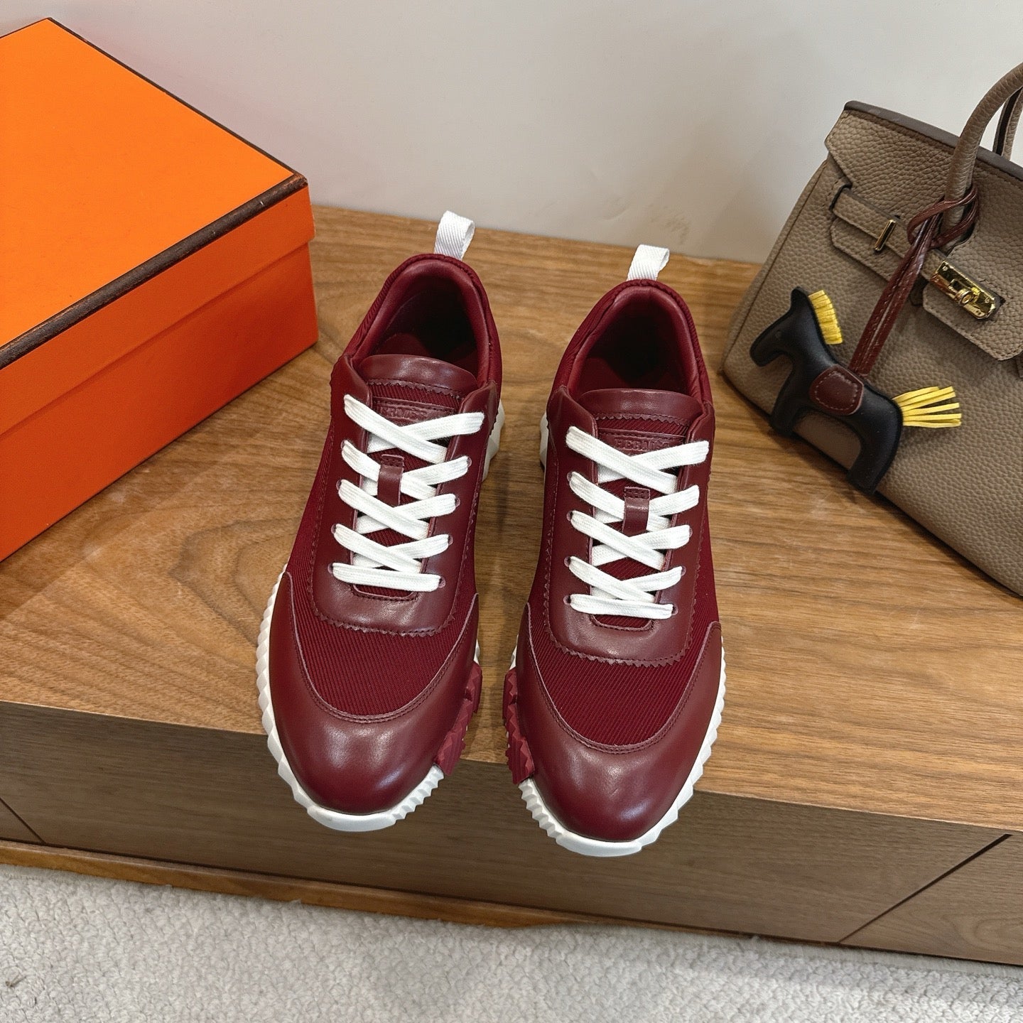 HM 26ss Sneakers Burgundy Leather 638577