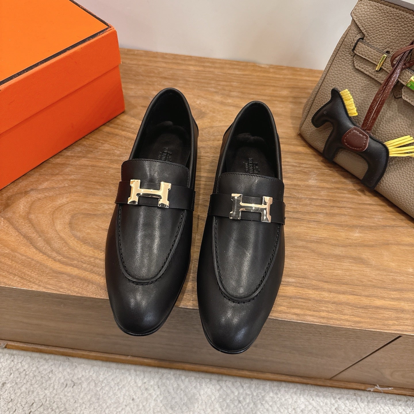 HM 26ss Loafers Black Calfskin 638350