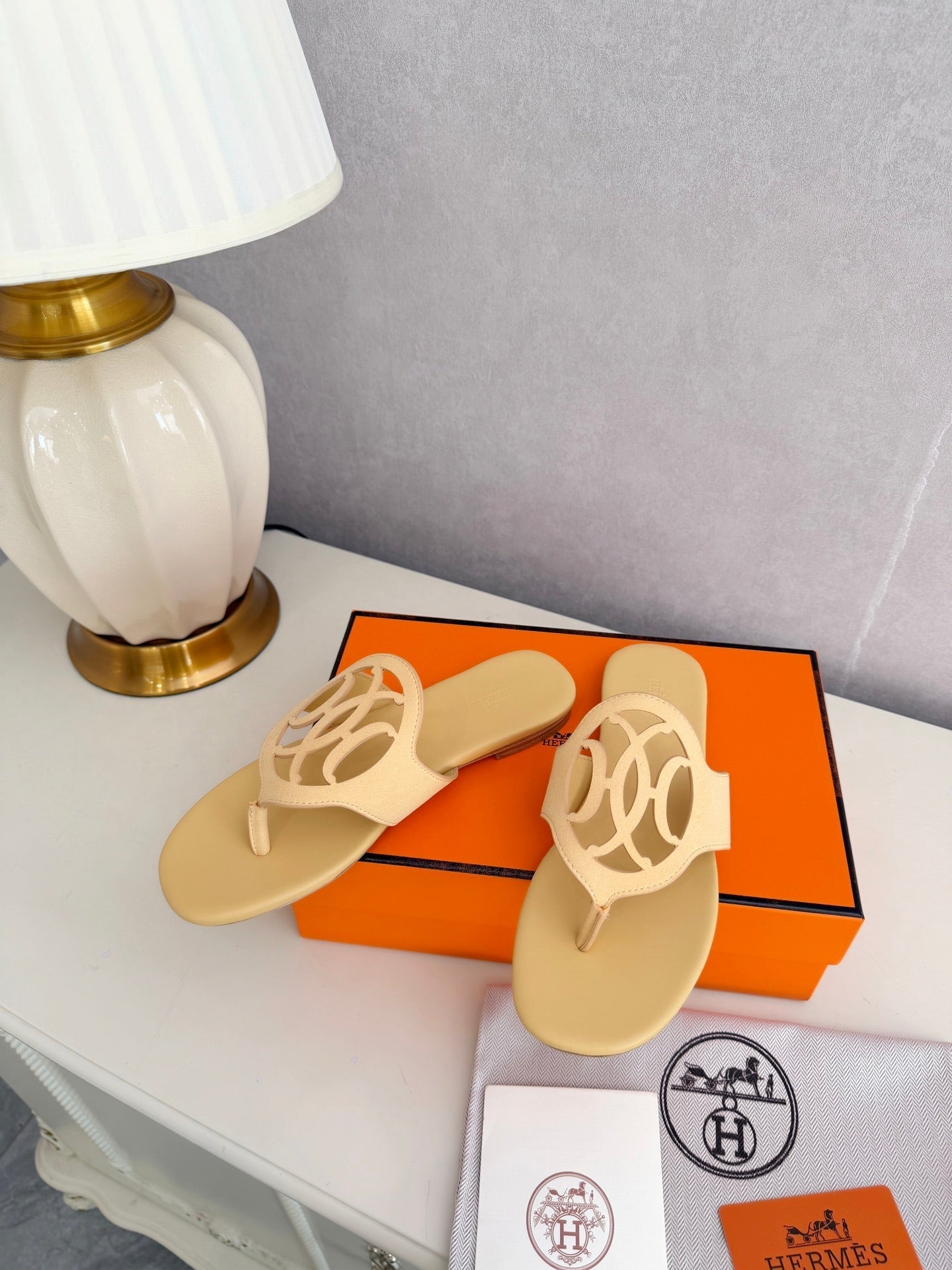 HM 26ss Pig-Nose Slipper Light Yellow Leather 605911