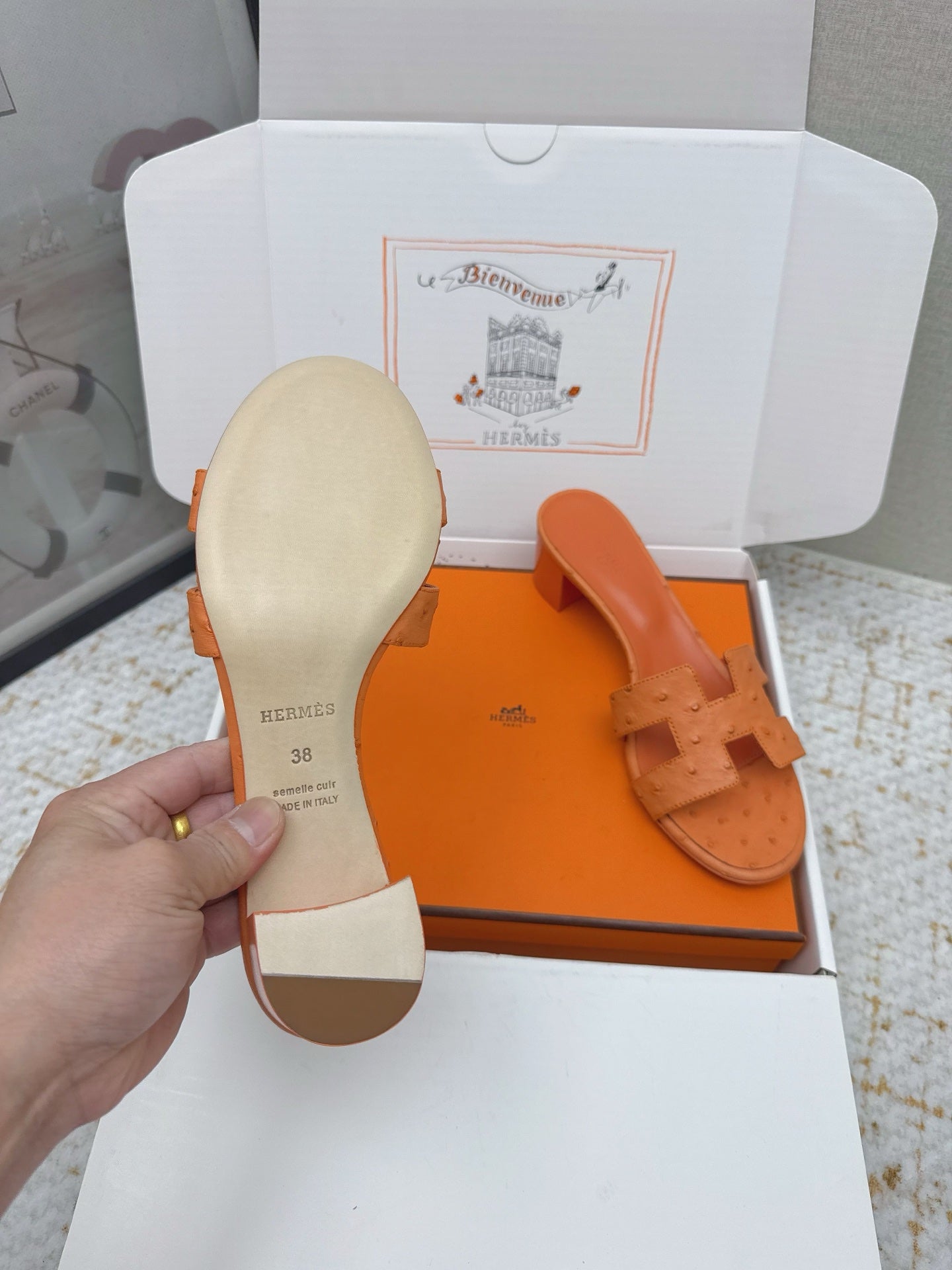 HM 26ss Oran Sandals 50 Orange Ostrich Leather 625125