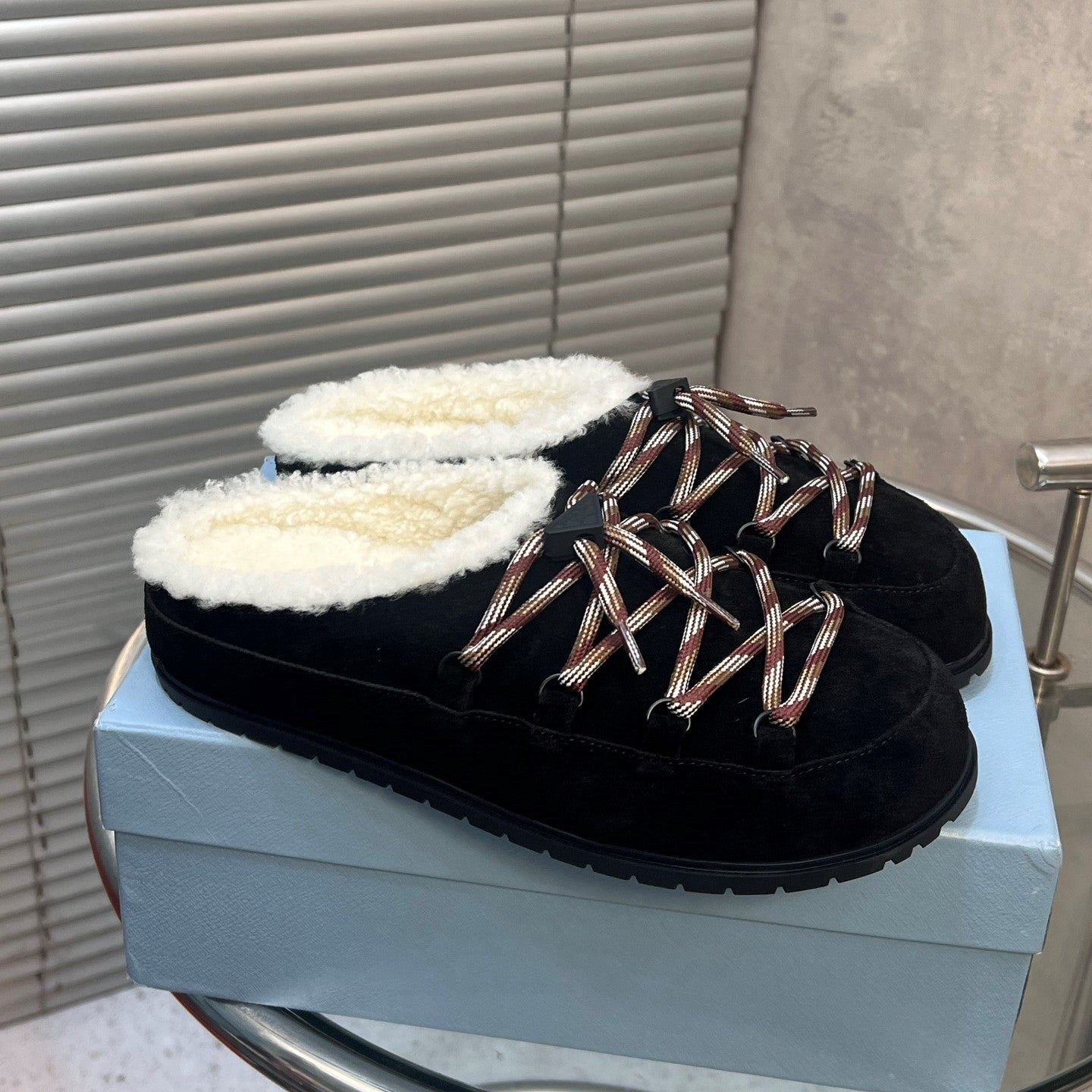 Prada 26s Mules Lace-up Black Suede Shearing 952897