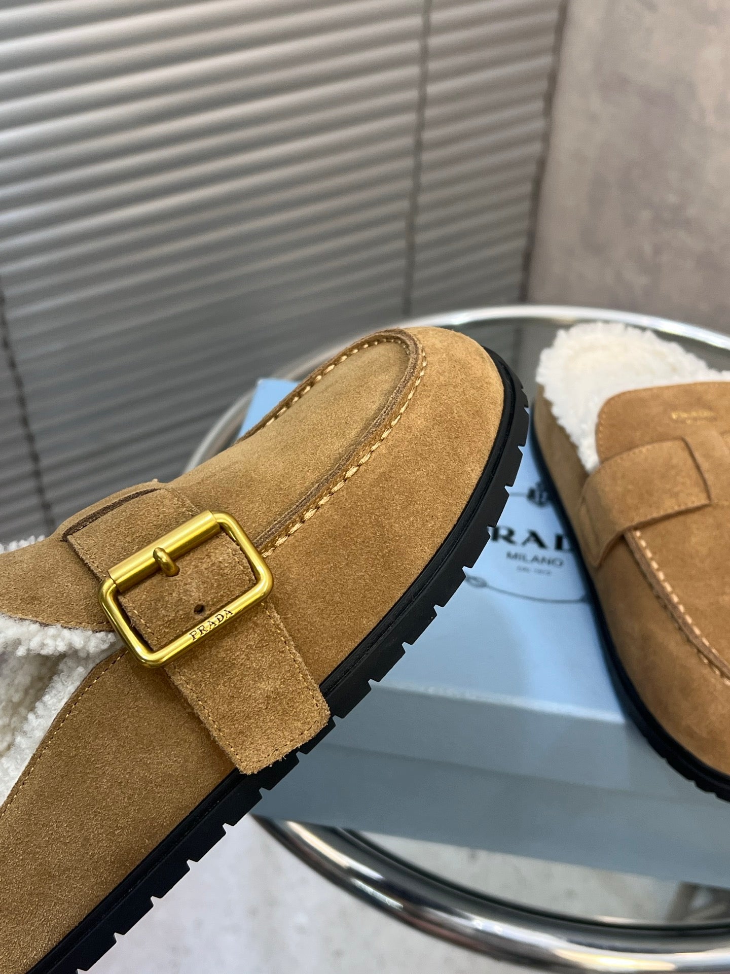 Prada 26s Mules Brown Suede Shearing 952902