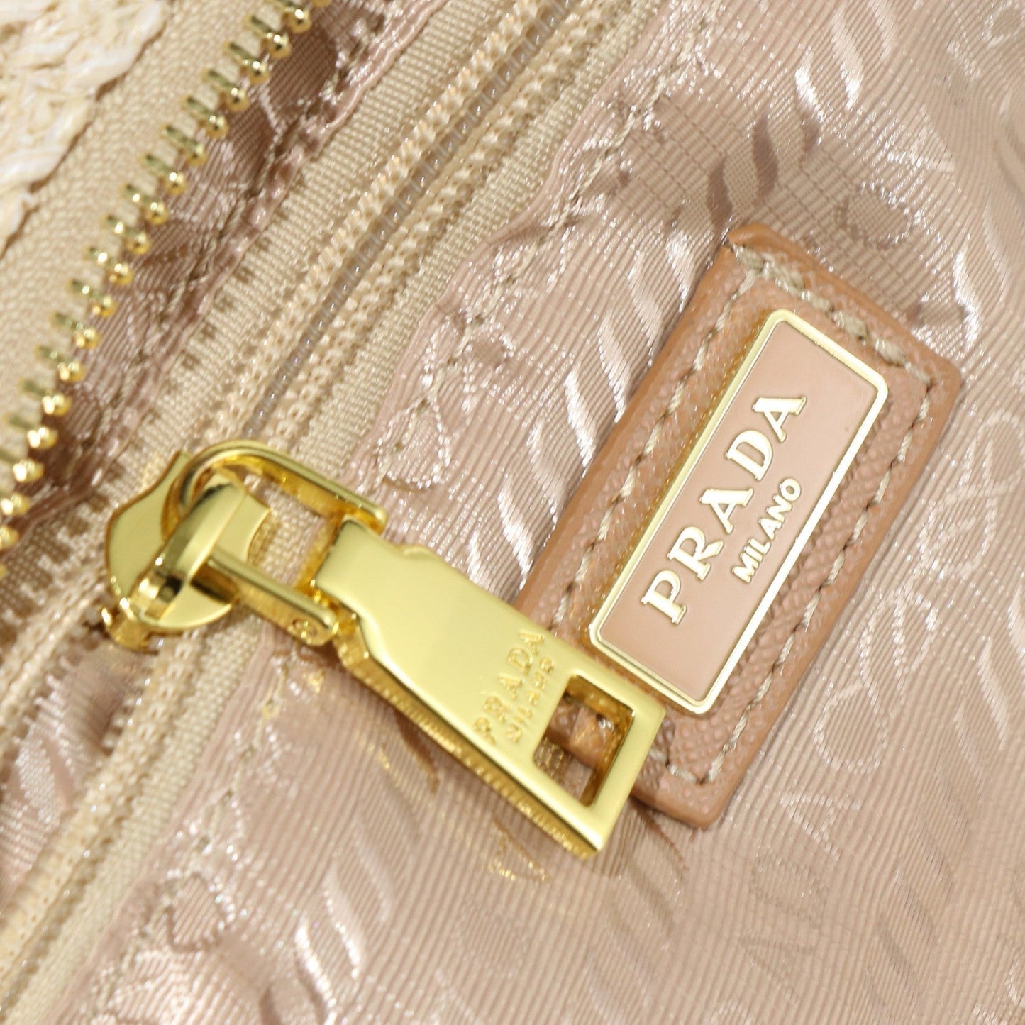 PRA 22 BAG IN BEIGE RAFFIA AND BROWN CALFSKIN GOLD HARDWARE