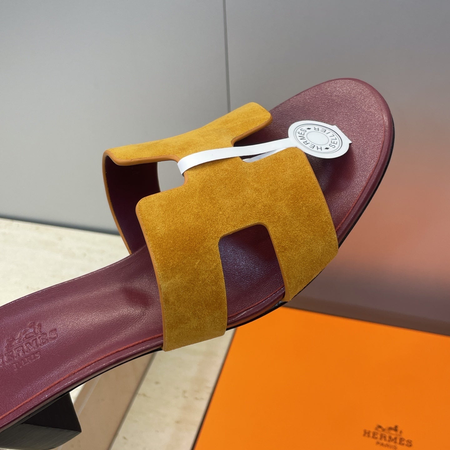HM 26ss  Oran Sandals 45 Burgundy Yellow Suede Cowhide 607215