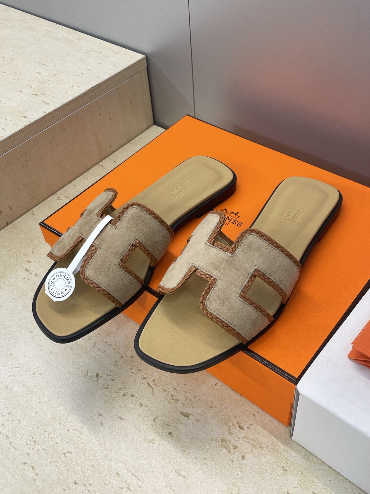 HM 26ss Oran Sandals Beige Brown Suede Calfskin 607253