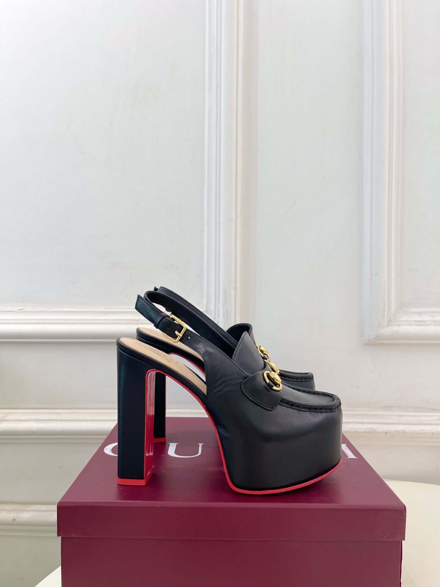 GG 26SS Platform Sandals 130 Black Sheepskin 640262